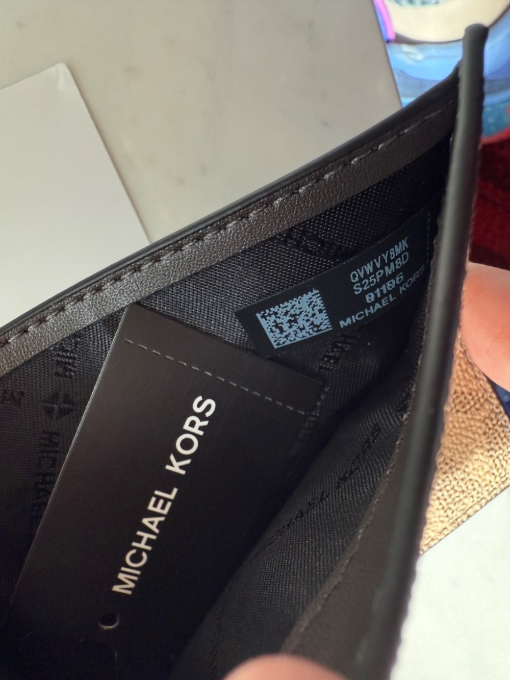 New Michael Kors Logo Slim Billfold Wallet - Picture 13 of 14